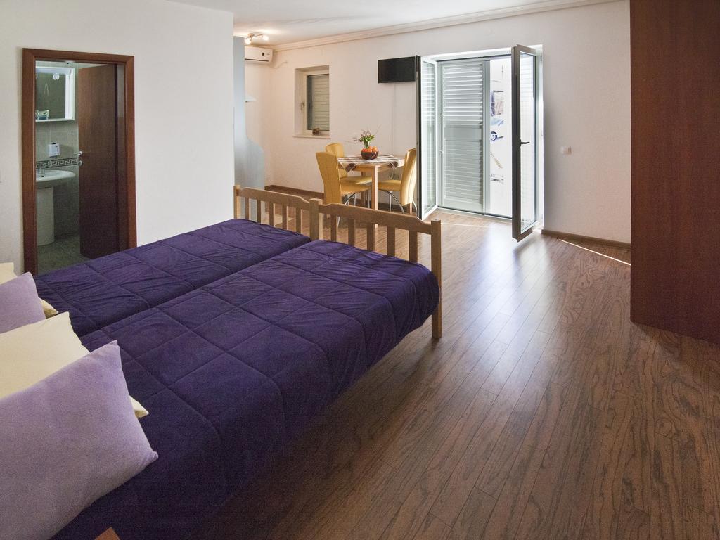 Apartment Era *