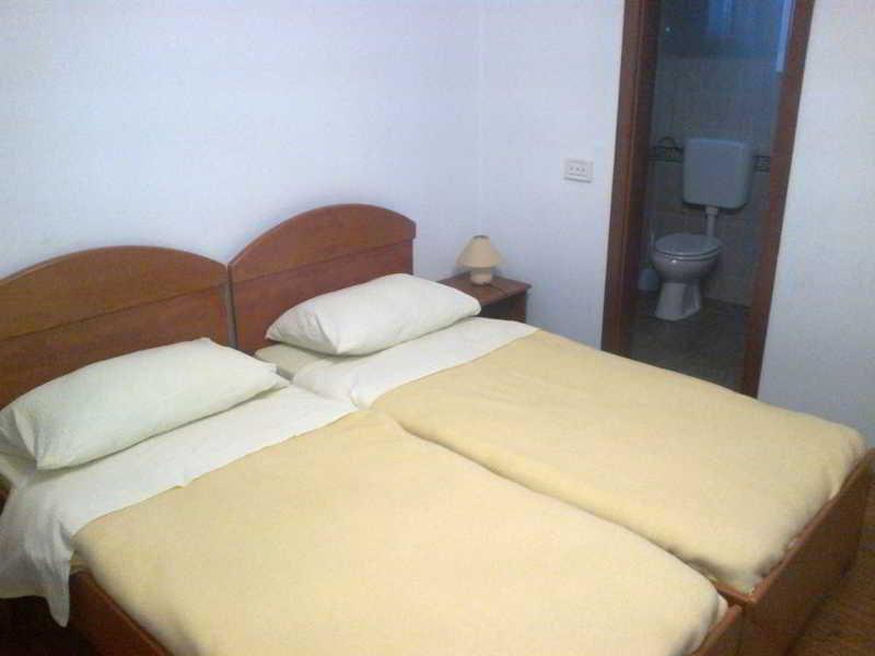 Era Apartment *